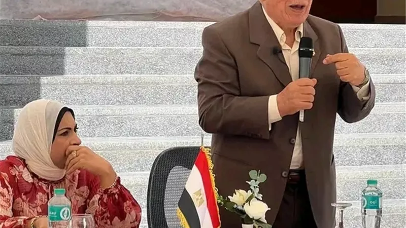 قائد كتيبة المدرعات يروى ذكريات العبور للطلاب