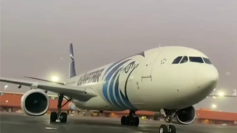 مصر تعيد 286 من المصريين العالقين في لبنان