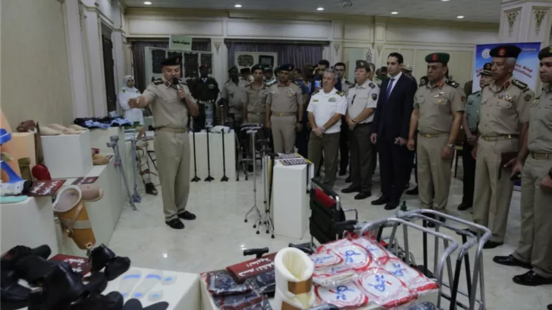 القوات المسلحة تنظم معرضاً فنياً لإبداعات المحاربين القدماء