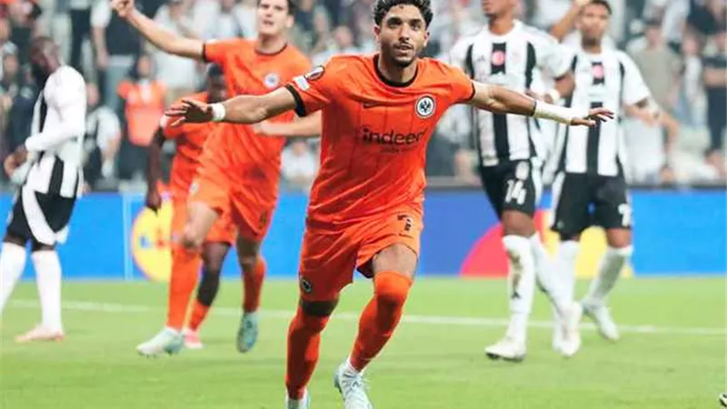 الدوري الألماني.. مرموش يقود تشكيل فرانكفورت أمام بايرن ميونخ