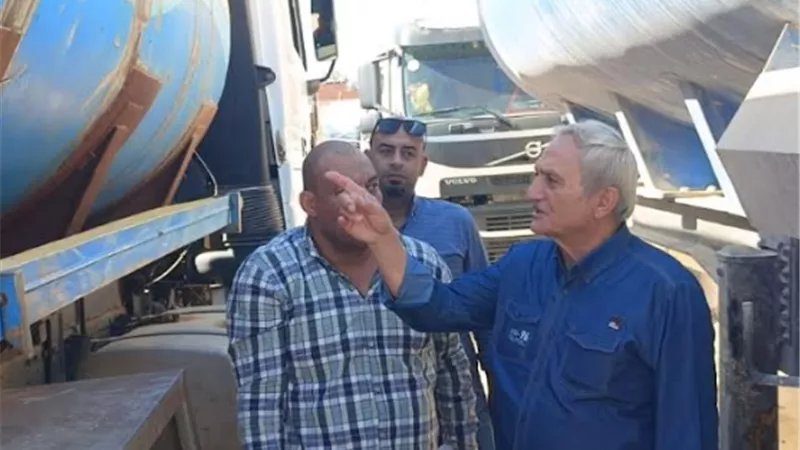 رئيس شركة مياه مطروح يقوم بجولة للتأكد من جاهزية محطات الصرف