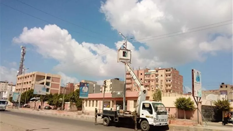 محافظ كفرالشيخ يتابع جهود رفع كفاءة منظومة الإنارة العامة ببلطيم