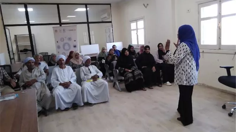 ندوات توعوية بقرى حياة كريمة بالأقصر