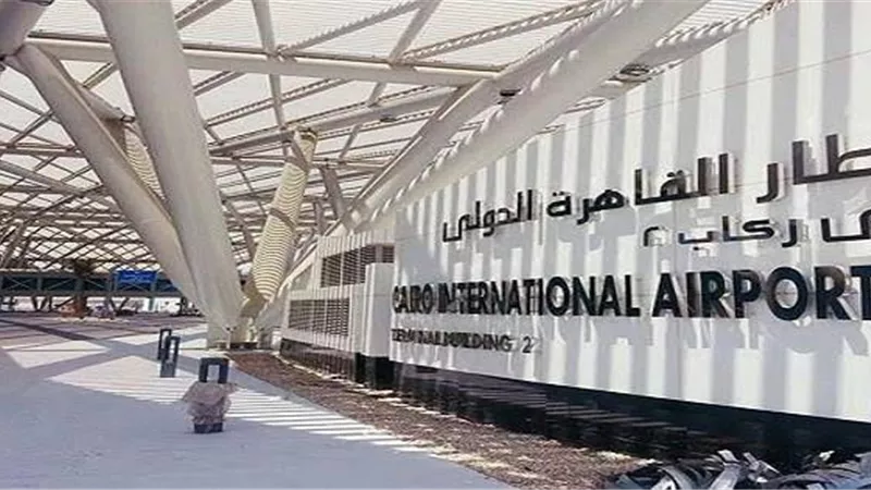 تجربة طواريء تدريبية في مطار القاهرة الدولى