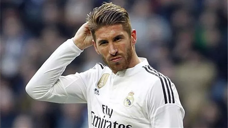 أول رد من ريال مدريد بشأن عودة سيرجيو راموس لتعويض غياب كارفخال