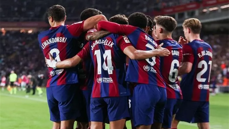 معلق مباراة برشلونة وألافيس اليوم في الدوري الإسباني