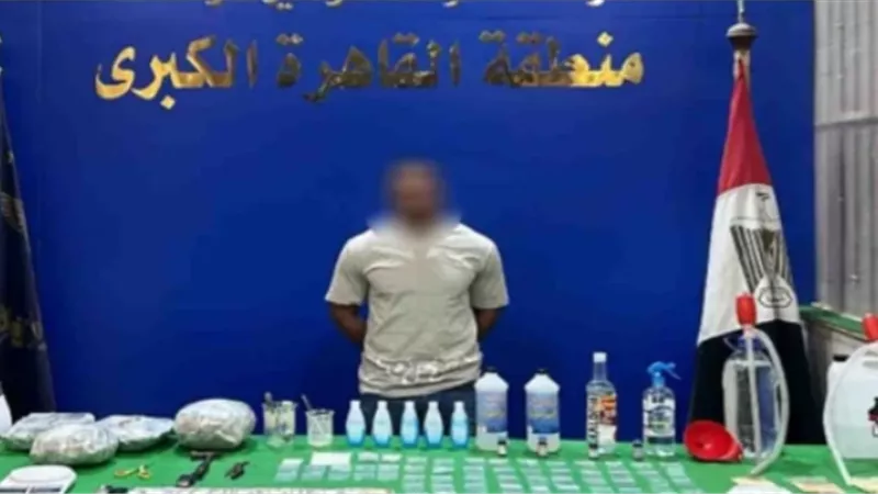 القبض على عاطل بحوزته 6 كيلو مخدرات قيمتها 4 ملايين جنيه بالتجمع
