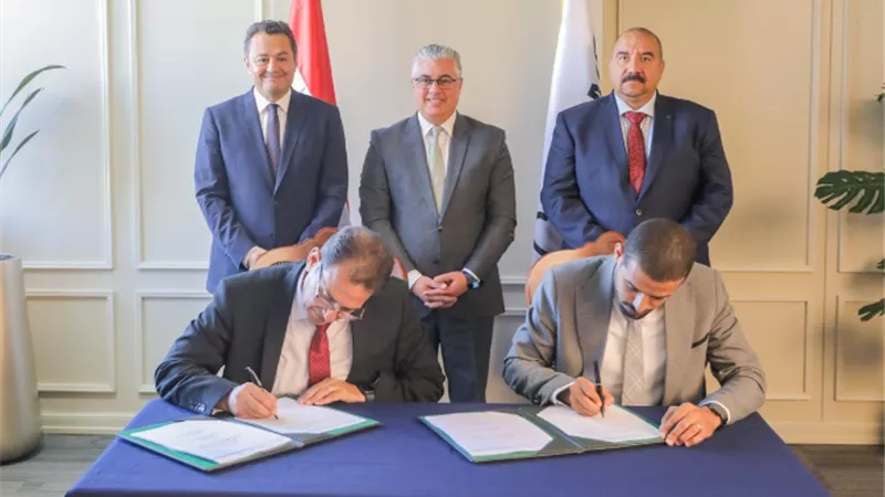 توقيع عقد مشروع PYRAMIDS ALU لإنتاج أنظمة تركيب ألواح الطاقة الشمسية