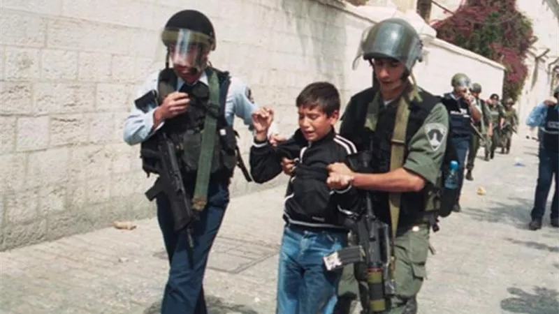 هيئة الأسرى: أطفال فلسطين بسجن 