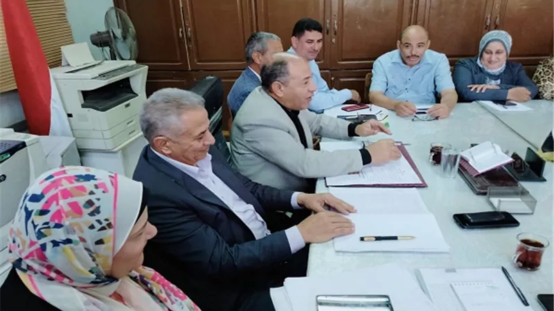 الاستفادة من المساحات بالإدارات الزراعية والانتهاء من تطهير الترع