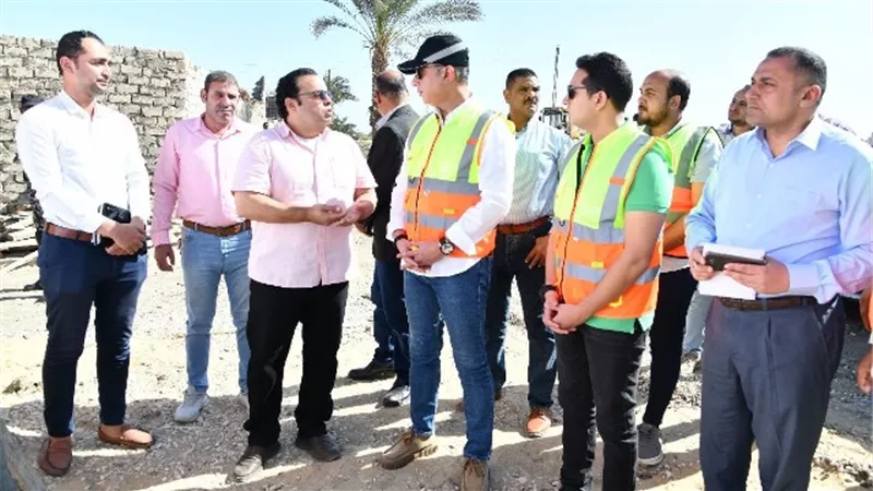 محافظ الفيوم.. يتفقد مشروعات 