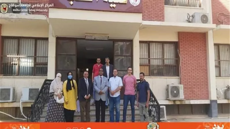 جامعة سوهاج تطلق قافلتها الطبية لخدمة مؤسسة البنين بحي الكوثر