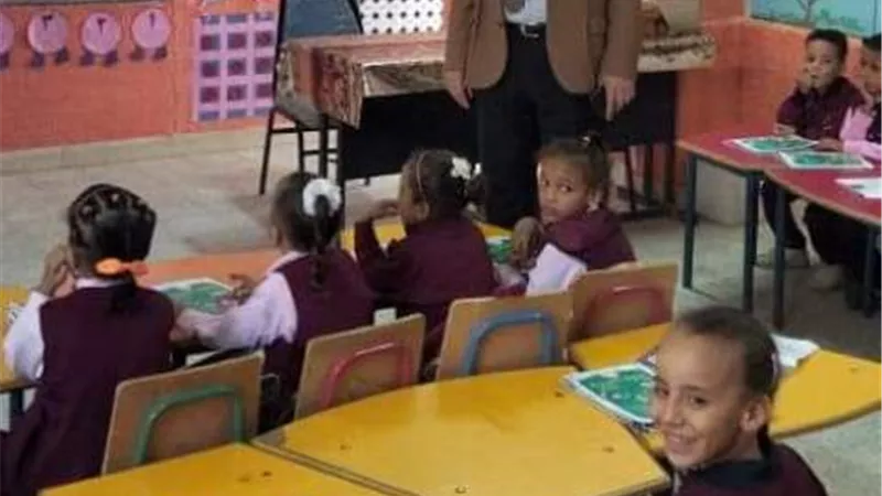 وكيل وزارة التربية والتعليم بأسيوط يتفقد مدارس بني بمنفلوط