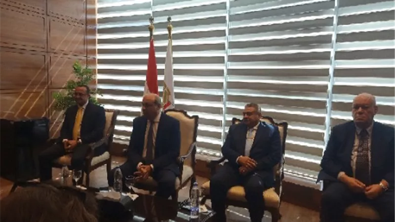 وزير الطيران: المطارات المصرية تحتاج الي توسعة لاستيعاب الحركة