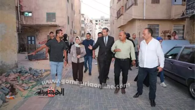محافظ دمياط يتابع أعمال الرصف بمشروع تطوير المناطق الغير مخططة