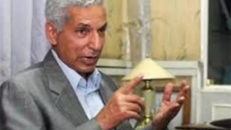 نقيب الأطباء الأسبق: نصف الرجال مدخنين ومفاجأة بشأن السيدات