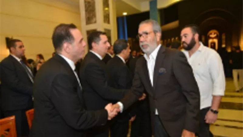 بالصور.. نجوم الفن فى عزاء ابنة وحفيدة شقيق أشرف شيحة