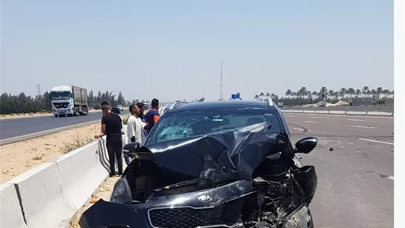 مصرع 8 أشخاص وإصابة 3 آخرين في تصادم سيارتين بالشرقية