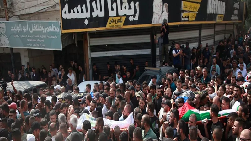استشهاد 12 فلسطينيا جراء غارات إسرائيلية استهدفت حي الشجاعية