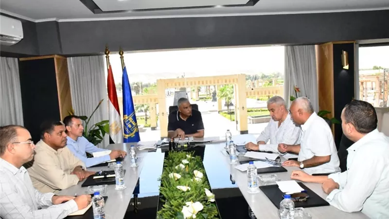 محافظ أسوان : البدء في إحلال وتجديد ورفع كفاءة شبكة مياه الشرب