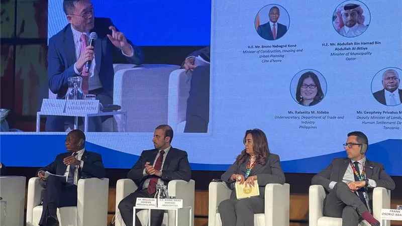 وزيرة التنمية المحلية تشارك في منتدي 