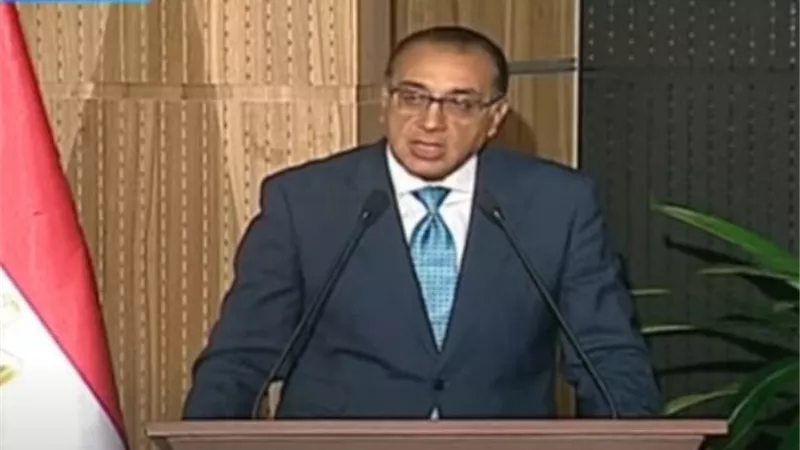 رئيس الوزراء: حريصون على استقرار واستدامة السلع والخدمات