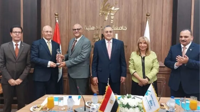تكريم القيادات السابقة بجامعة بنها الأهلية