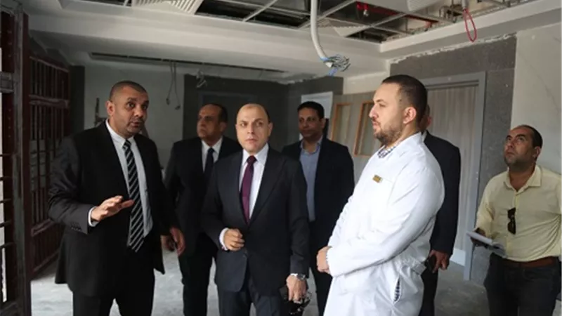 محافظ كفرالشيخ يتفقد أعمال التطوير بمستشفى العبور