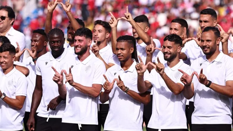الوداد يُعلن إصابة نجمه البرازيلى بتمزق في الرباط الصليبى