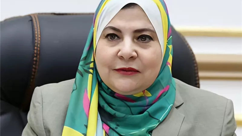 حصول كلية الآداب جامعة القاهرة على شهادة الأيزو