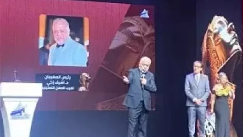 أشرف زكي: الممثلين ستقوم بعمل مهرجان خاص بالفنون الشعبية