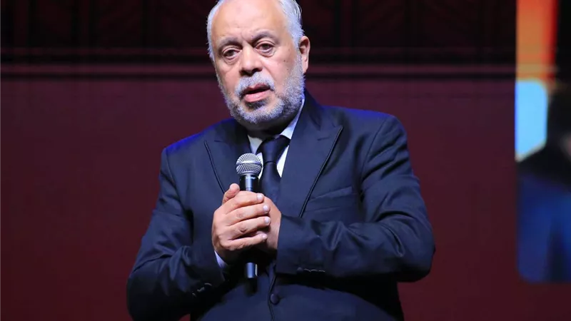 أشرف زكي: تجهيز مسرح الإسكندرية لاستقبال العروض المتميزة في المهرجان