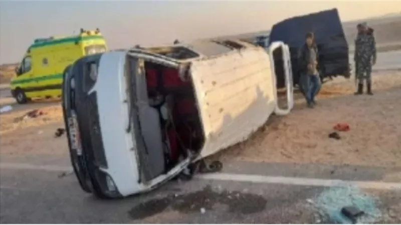 اصابة 17 عامل في حادث علي طريق اسكندرية مطروح