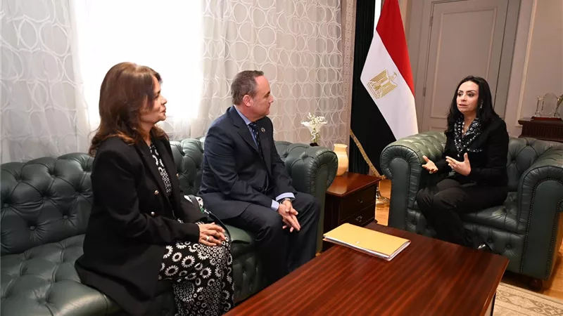 وزيرة التضامن والممثل لصندوق الأمم المتحدة للسكان يبحثان التوسع في برامج العمل