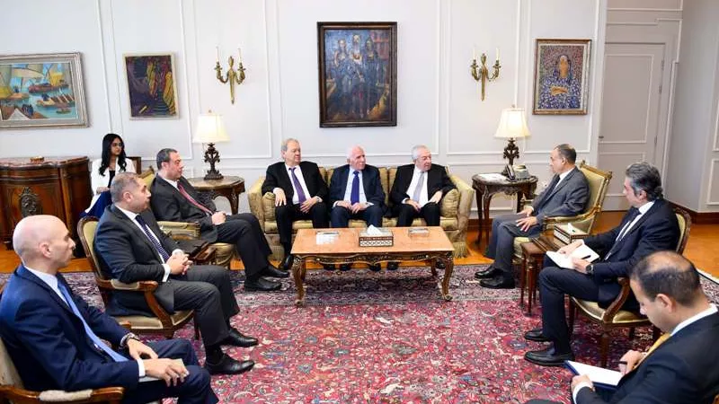 وزير الخارجية والهجرة يستقبل وفد حركة فتح الفلسطينية