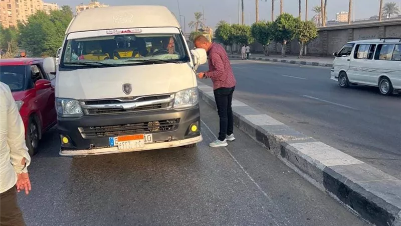 ضبط ١٧٥ مخالفة لسيارات السرفيس بالجيزه