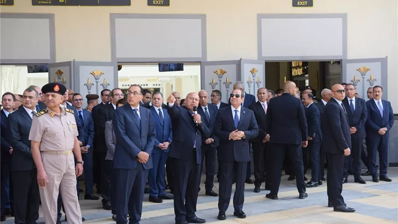 المتحدث الرئاسي ينشر صور افتتاح الرئيس السيسي محطة قطارات صعيد مصر ببشتيل
