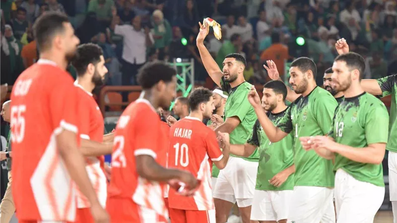 العربي القطري يهزم الاتحاد السكندري ويتوج بالبطولة العربية للسلة