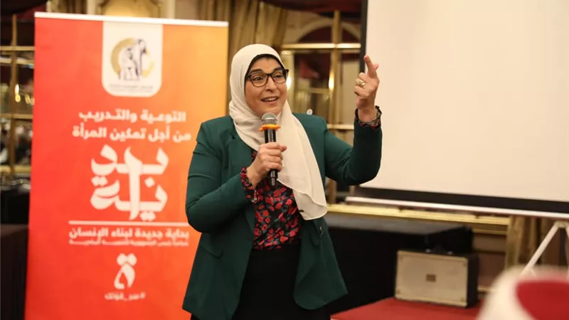 الحوفي تؤكد أهمية الدور التوعوي لرجال الدين نحو الشباب