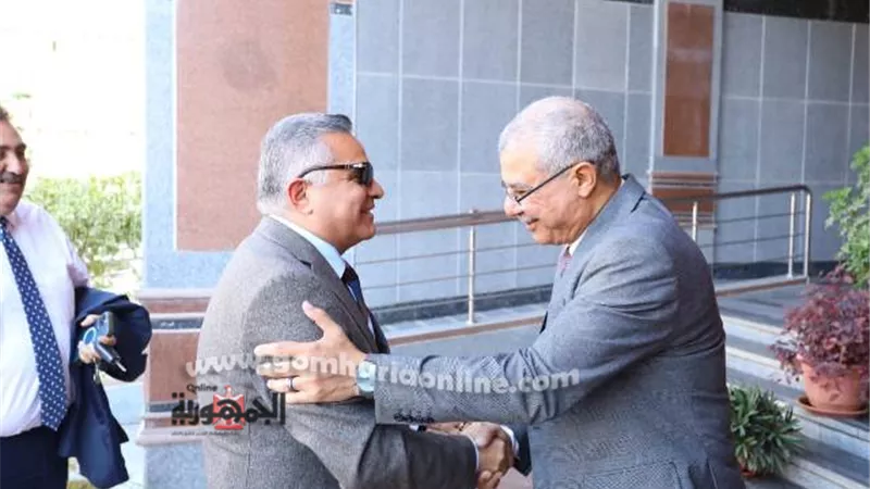 رئيس جامعة الزقازيق يستقبل رئيس جامعة السويس
