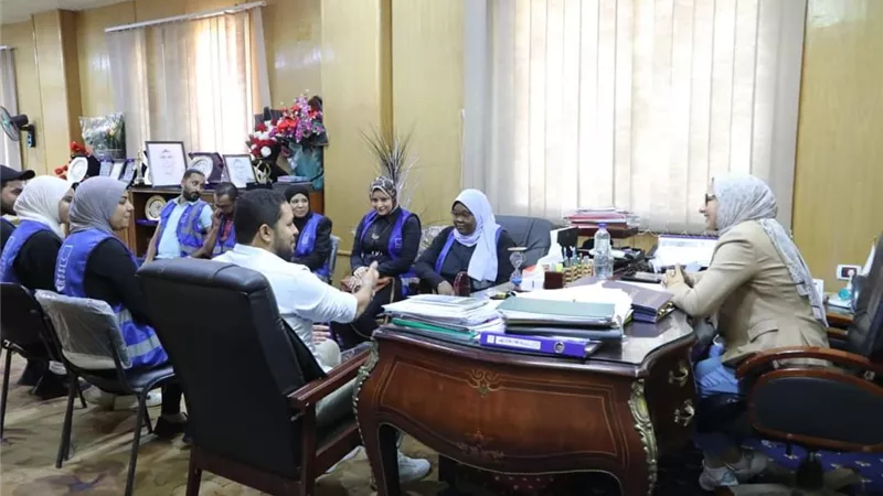 نائب محافظ الوادي الجديد تلتقي ممثلي 