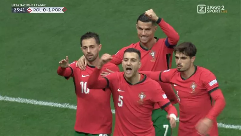 بيرناردو سيلفا يسجل هدف البرتغال الأول امام بولندا .. شاهد