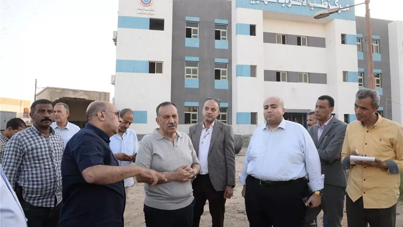 محافظ أسيوط يتفقد التشطيبات النهائية لوحدة طب الأسرة بالشهابية