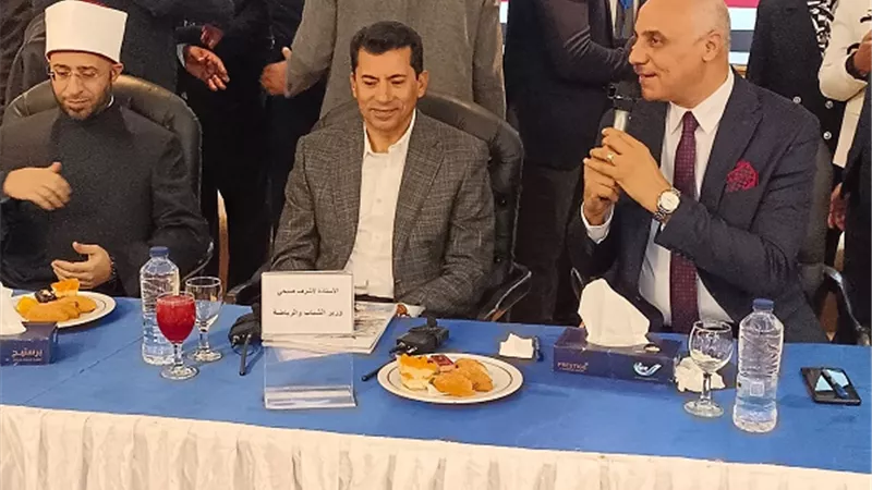 أحمد سليمان لقيادات القوات المسلحة والداخلية : حضوركم تاج فوق رؤوسنا