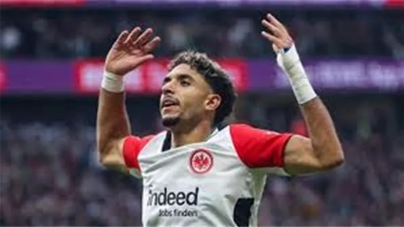 عمر مرموش لاعب شهر سبتمبر في آينتراخت فرانكفورت