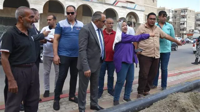 محافظ بورسعيد يتابع ميدانيا إصلاح ماسورة الصرف الرئيسية بالأمين