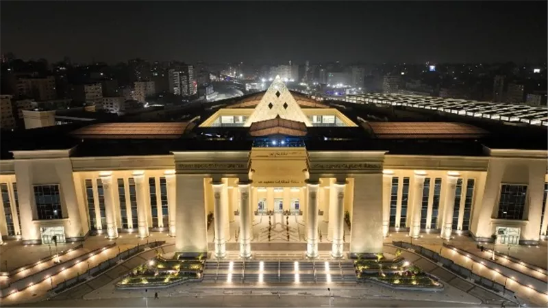 الرئيس السيسى يفتتح محطة قطارات صعيد مصر بمنطقة بشتيل فى الجيزة
