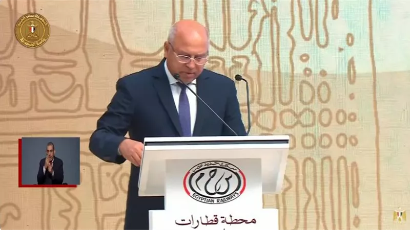 وزير النقل: جار تنفيذ الخط الرابع للمترو على 3 مراحل وعدد المشروعات التي تم افتتاحها اليوم 20