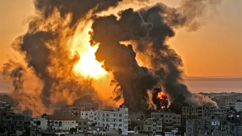 استشهاد 12فلسطينيا وإصابة 53 آخرين في قصف للاحتلال شمال وجنوب غزة