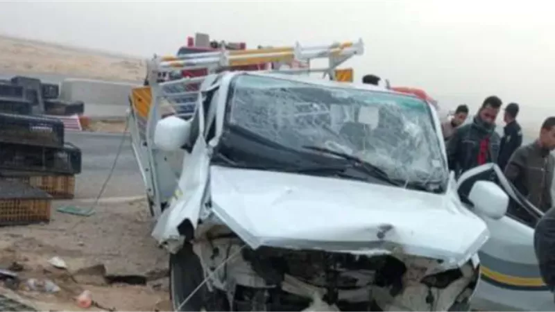 مصرع وإصابة 4 فى تصادم سيارة نقل وأخري نصف نقل بالدقهلية